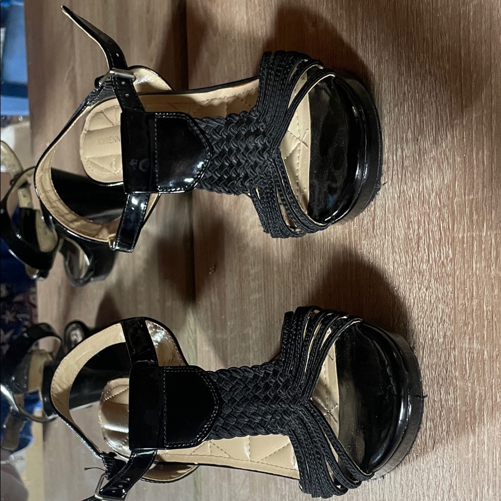 Black Woven Women's heel